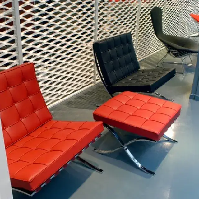 Showroom Knoll