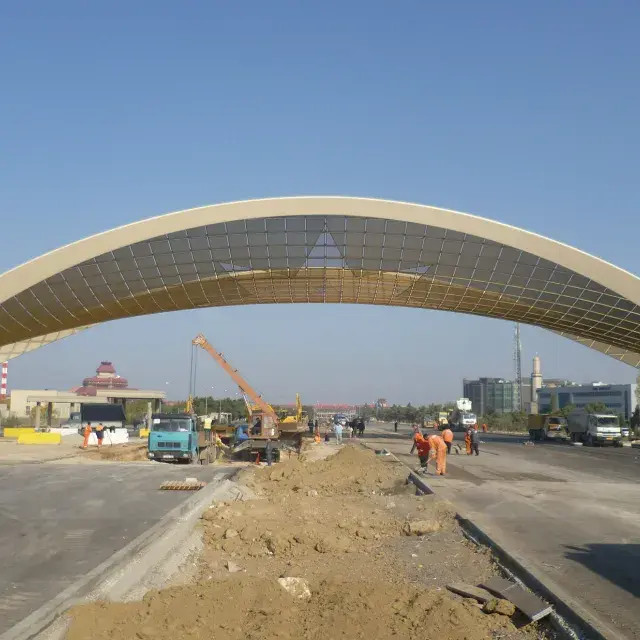 Bauarbeiten an der Zugangstür des Terminals Airport