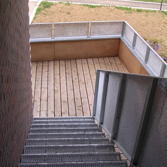 Streckmetalltreppe in städtischen Ämtern